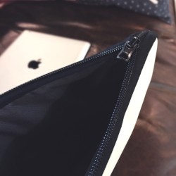 Mobile Phone Cover 13-inch